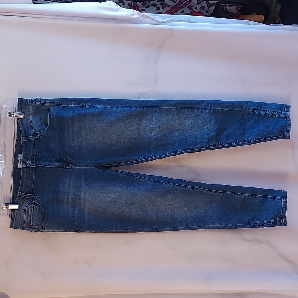 Kensie Jeans Women's Skinny Button Detail Ankle Heels  Stretchy Light Wash 12/31